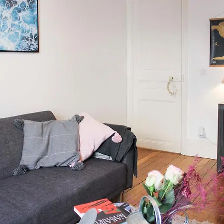 Apartment Haussmannian Charming Paris